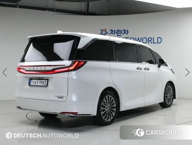Lexus LM Second Generation 2025 Белый из Кореи, фото 2
