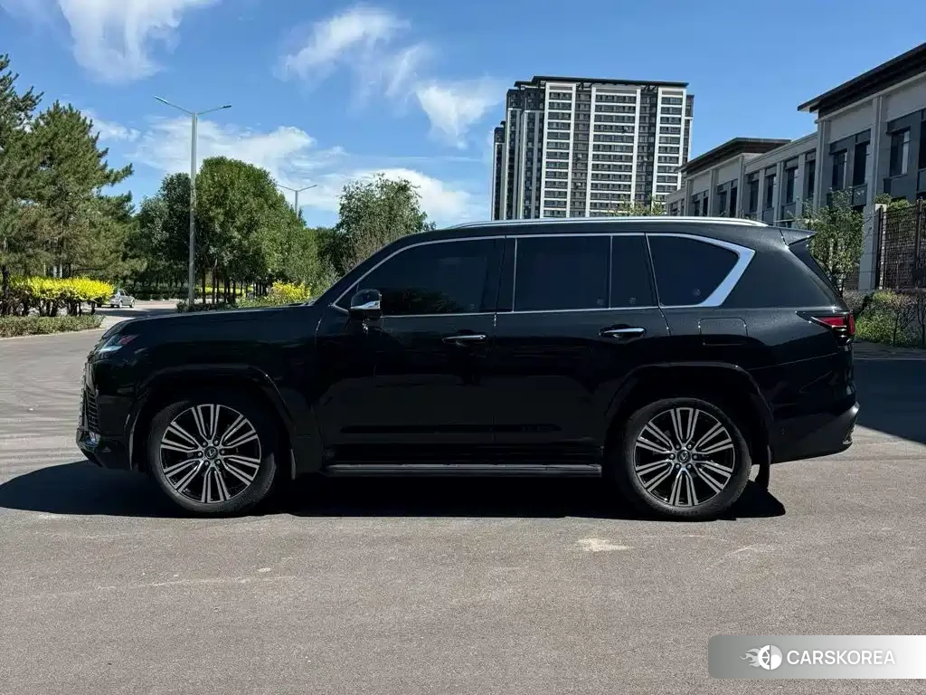 Lexus LX 2025 Черный из Китая, фото 2