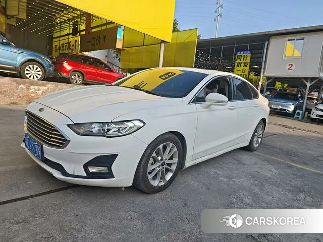 Ford Mondeo 2021 Белый из Китая, фото 3