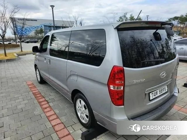 Hyundai The New Grand Starex id 3885449 из Кореи 12