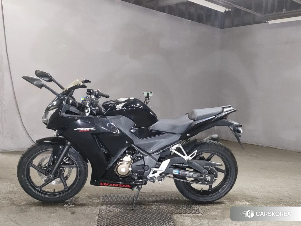 Проданный Honda CBR250R 2017 из Японии, фото 2