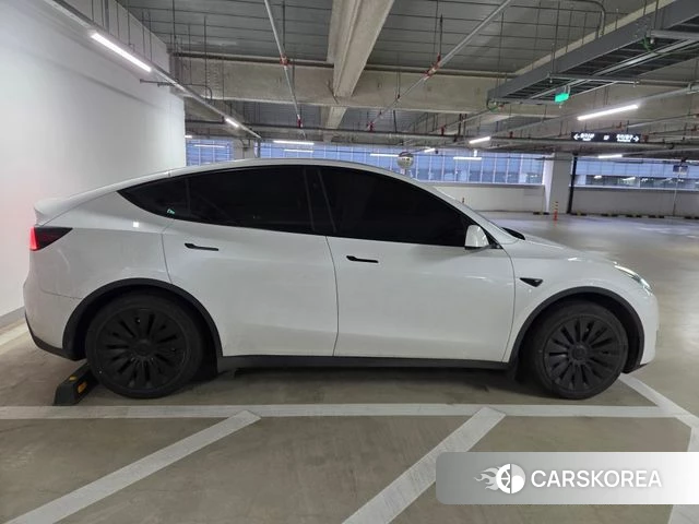 Tesla Model Y 2024 Белый из Кореи, фото 2