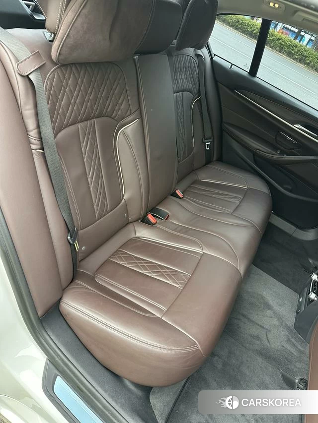 BMW 5 series PHEV id 4212933 из Китая 10
