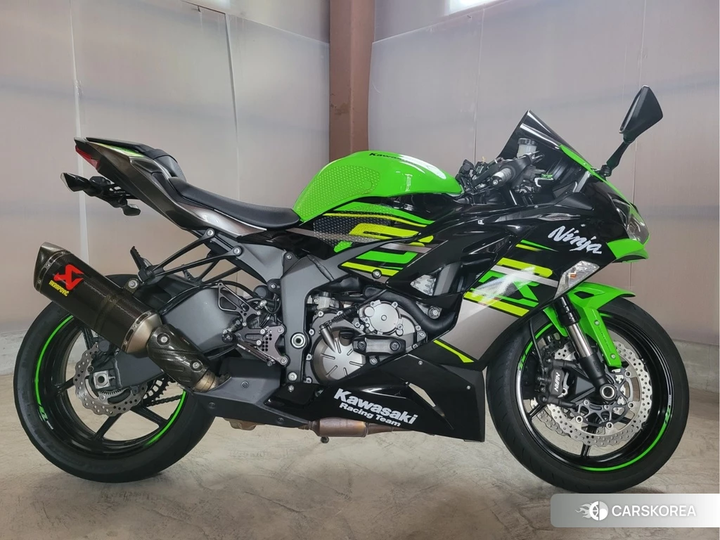 Проданный Kawasaki NINJA ZX-6R 2019 из Японии