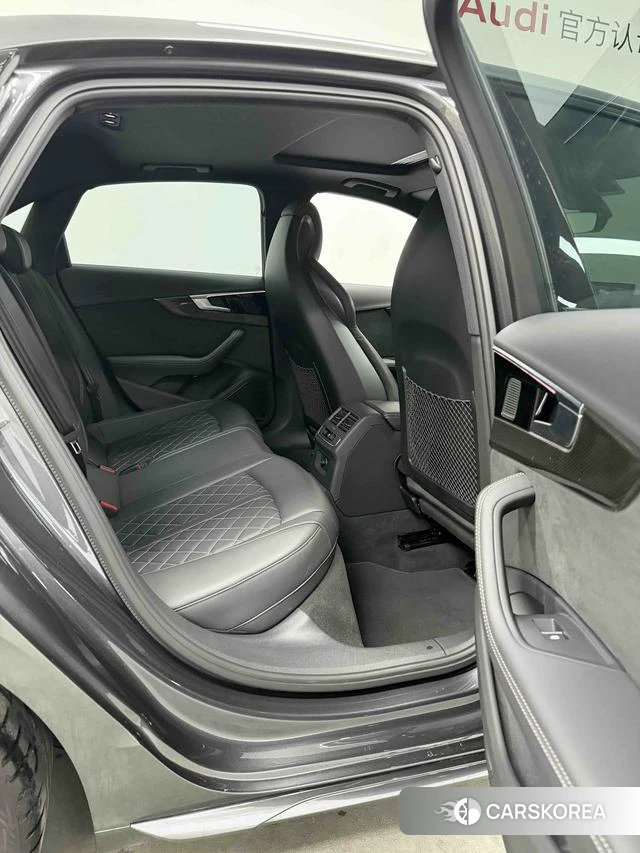 Audi S4 id 4348886 из Китая 8