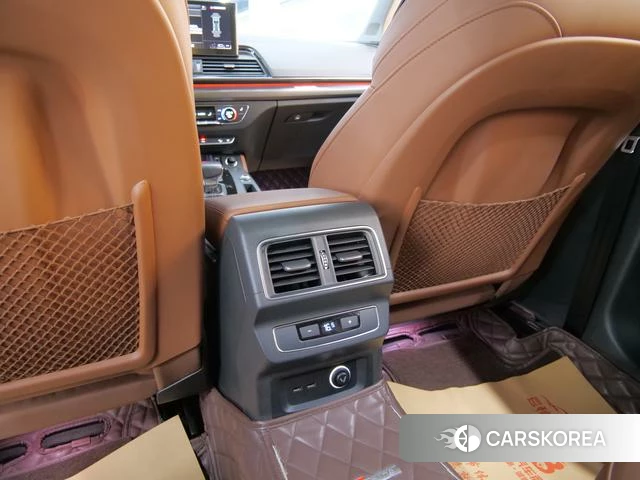 Audi Q5L id 4299772 из Китая 12