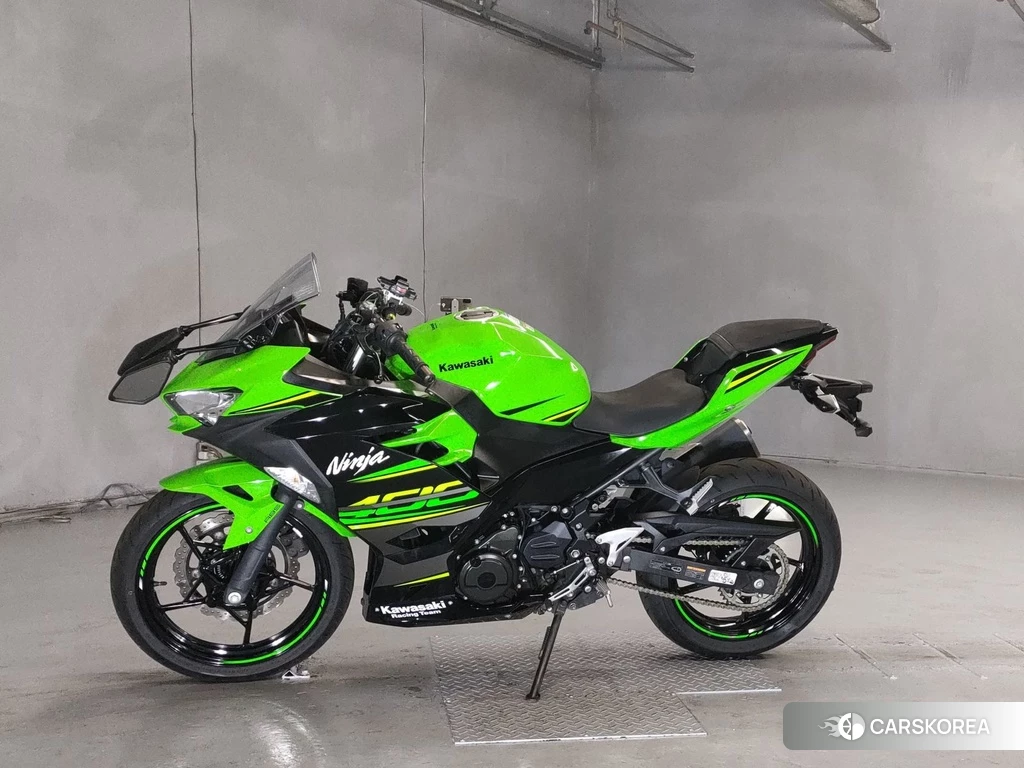 Проданный Kawasaki NINJA 400 2018 из Японии