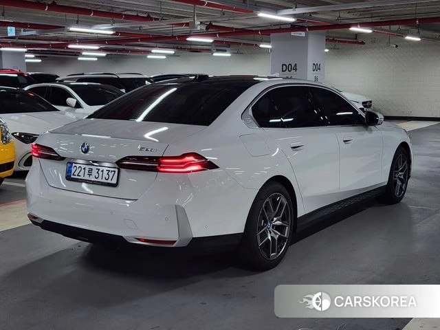 BMW 5 Series (G60) id 4548601 из Кореи 12