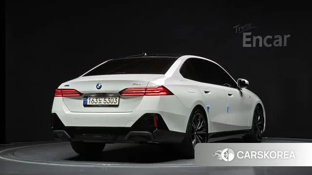 BMW 5 Series (G60) id 3002328 из Кореи 12