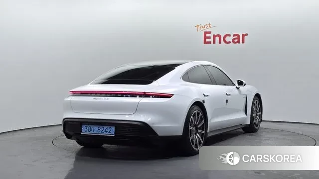 Porsche Taycan id 3681210 из Кореи 12