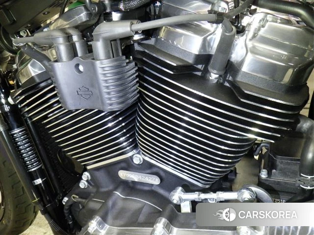 Engine photo