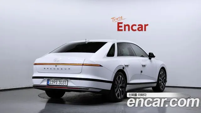 Hyundai Grandeur Hybrid (GN7) id 2500339 из Кореи 12