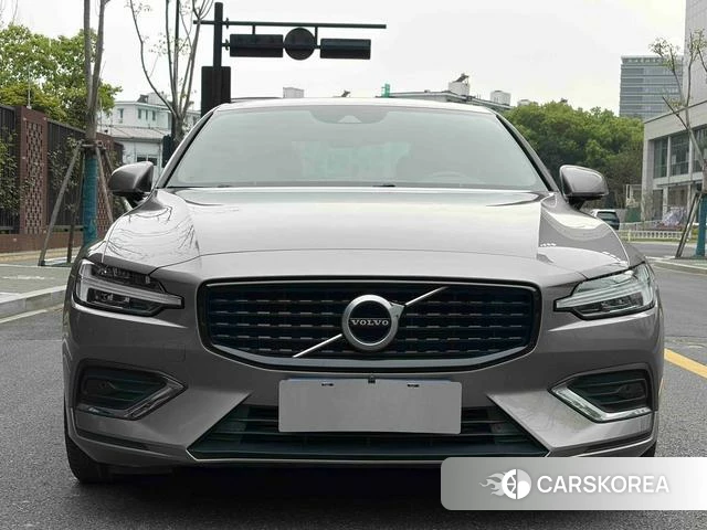Volvo S60 id 4212754 из Китая 10