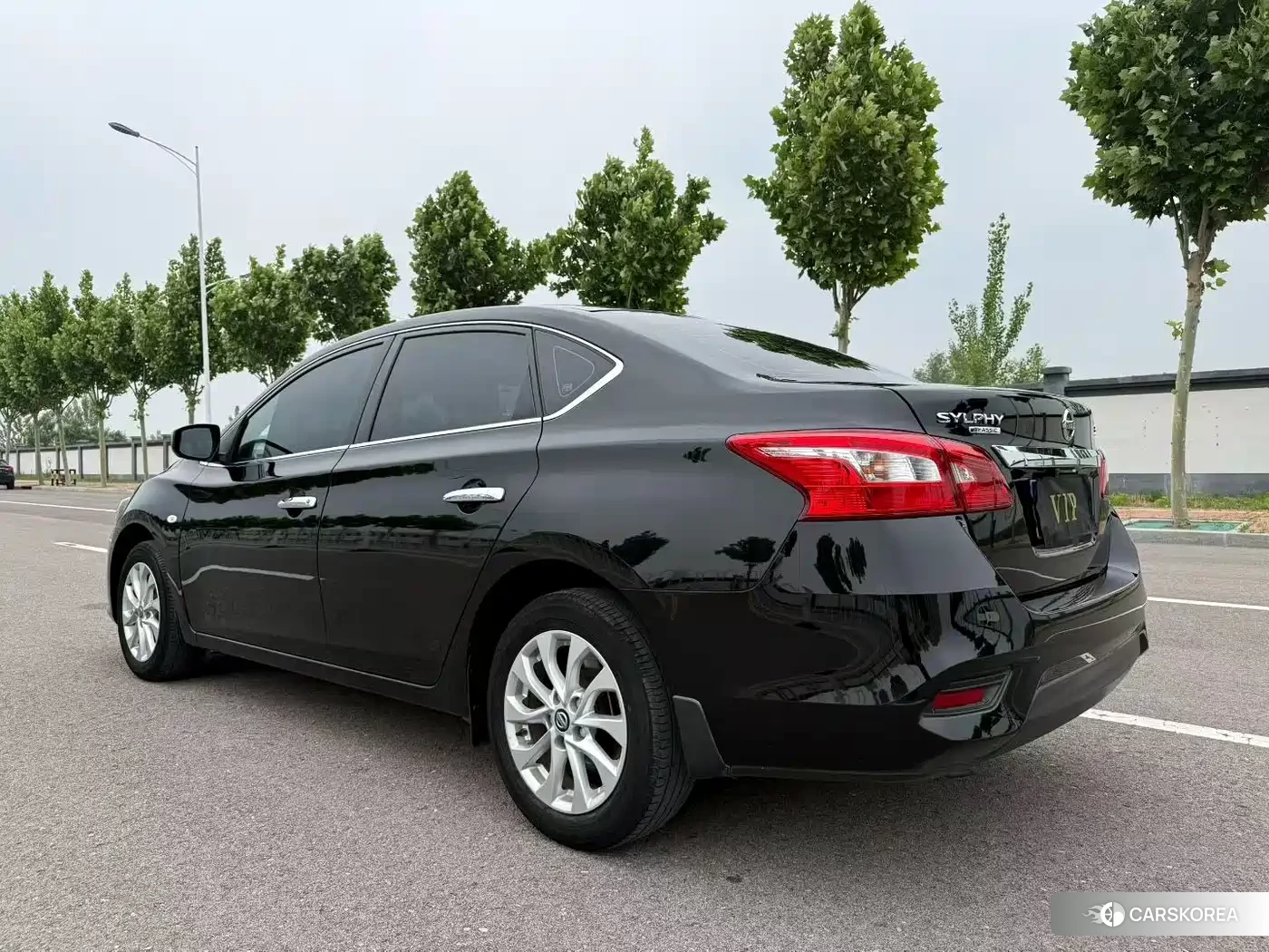 Nissan Sylphy 2024 Черный из Китая, фото 2