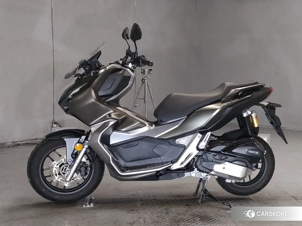 Проданный Honda ADV150 2019 из Японии, фото 2