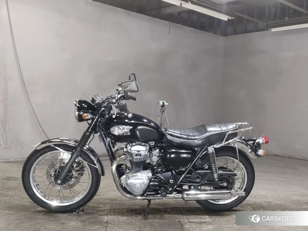 Проданный Kawasaki W400 2011 из Японии, фото 2