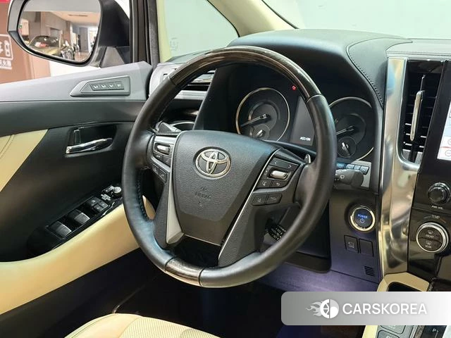 Toyota Elfa id 4276501 из Китая 12