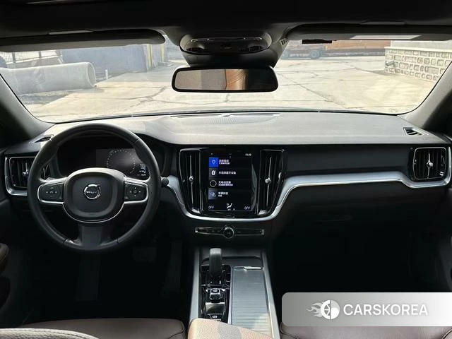 Volvo S60 2021 Серебристо-серый из Китая, фото 2