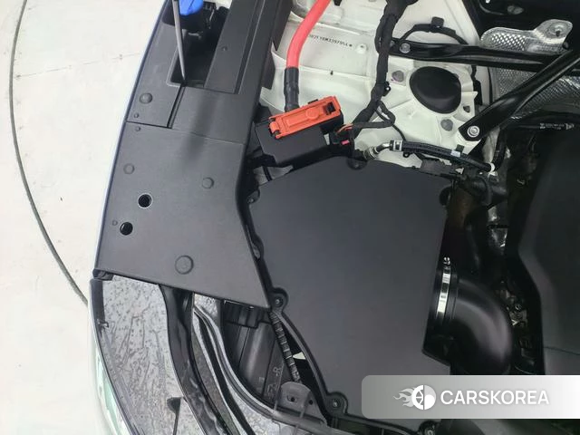 Audi Q5L Sportback id 4263973 из Китая 12