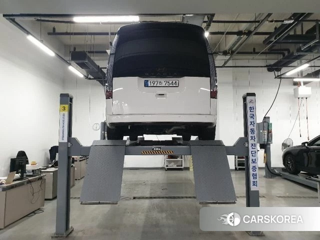 Hyundai Staria 2024 Белый из Кореи, фото 2
