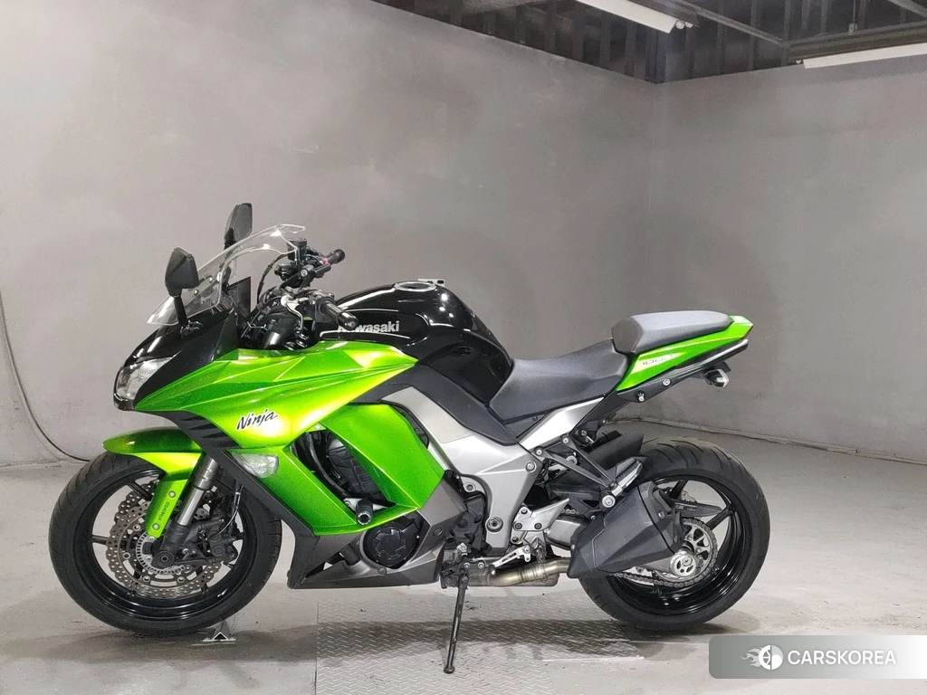 Проданный Kawasaki NINJA 1000 2012 из Японии