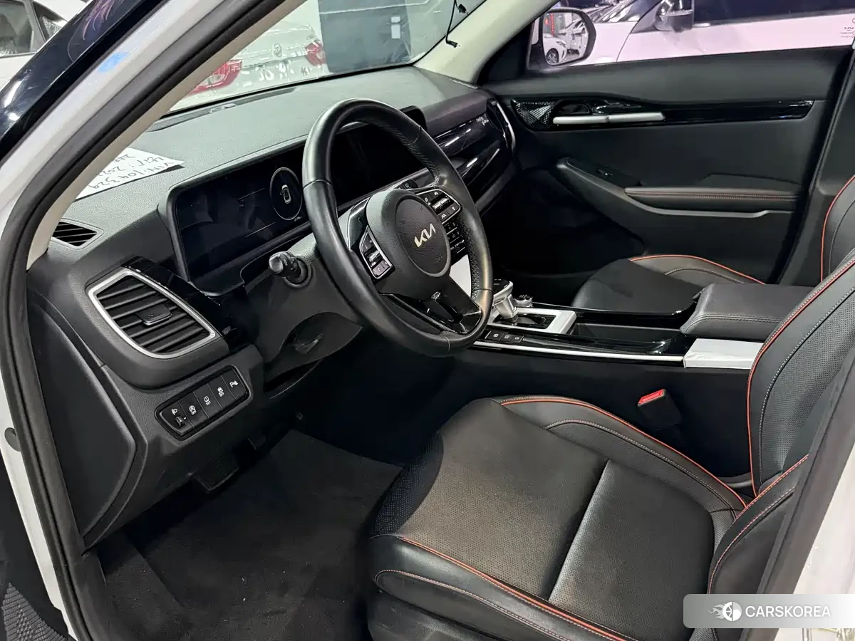 Kia Seltos 2023 Белый из Китая, фото 2