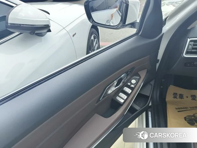 BMW 3 series id 4341727 из Китая 12