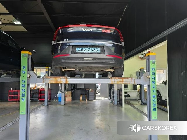 Kia EV6 2021 Синий из Кореи, фото 2