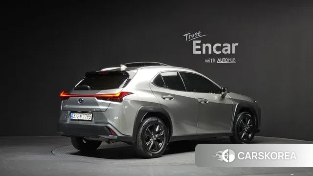 Lexus UX250h id 3620155 из Кореи 12