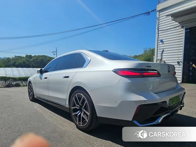 BMW 7 Series (G70) 2025 Белый из Кореи, фото 6