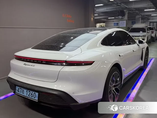 Porsche Taycan id 3691724 из Кореи 10