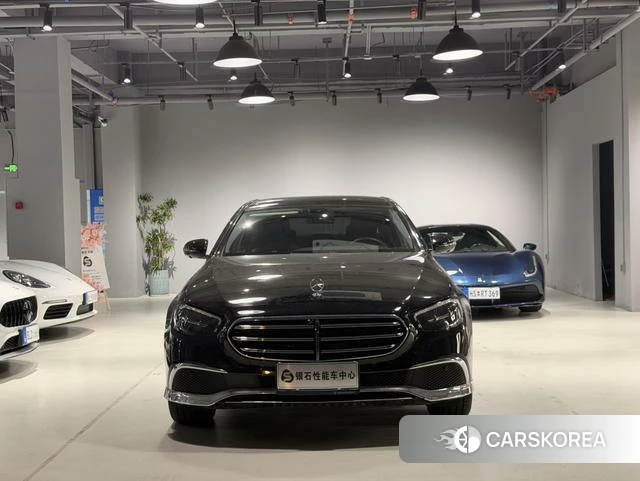Mercedes-Benz E-class 2023 Черный из Китая, фото 2