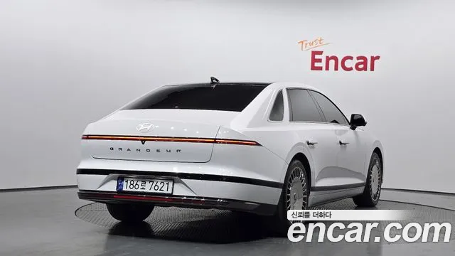 Hyundai Grandeur Hybrid (GN7) id 2716035 из Кореи 12