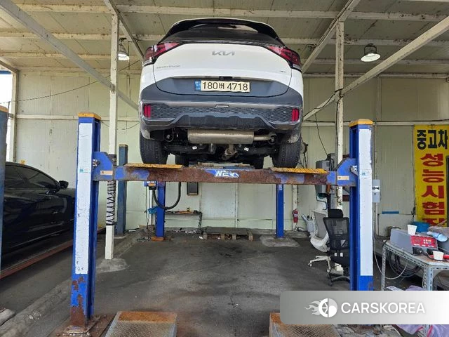 Kia Sportage 5th Generation Hybrid 2022 Белый из Кореи, фото 2