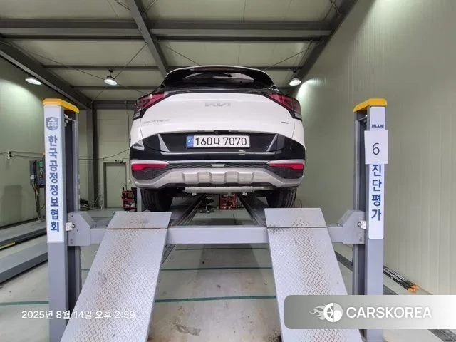 Kia Sportage 5th Generation Hybrid 2024 Белый из Кореи, фото 2