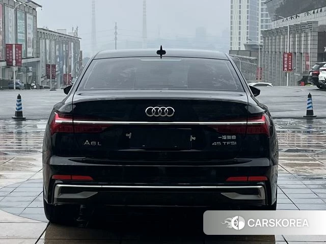 Audi A6L id 4300431 из Китая 10