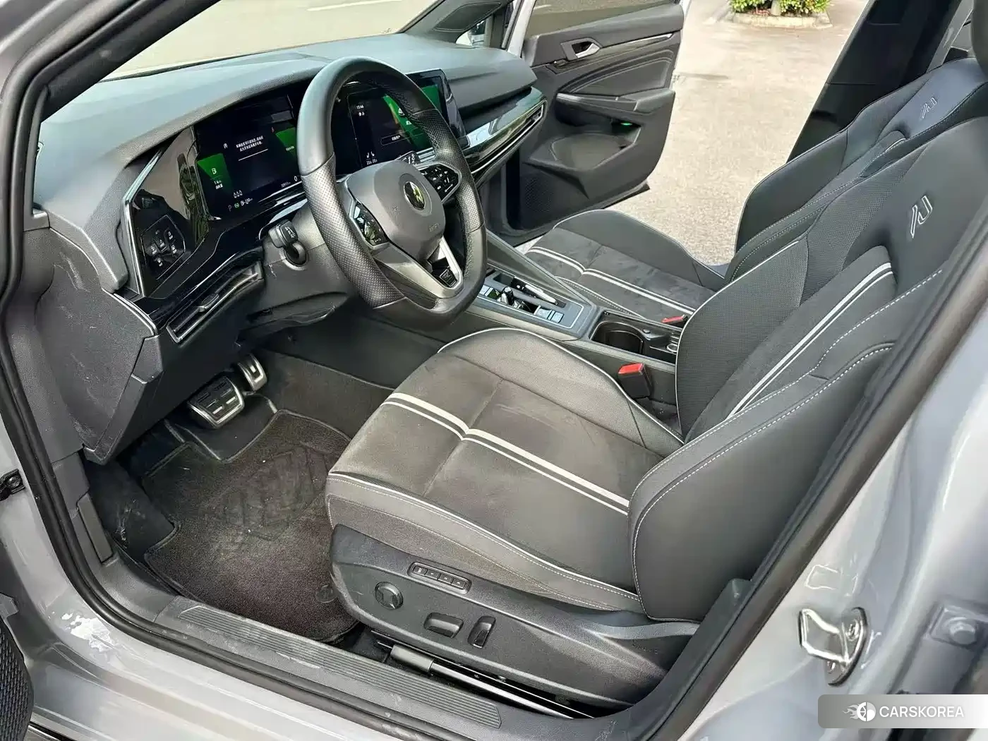 Volkswagen Golf 2021 Silver/gray из Китая, фото 2