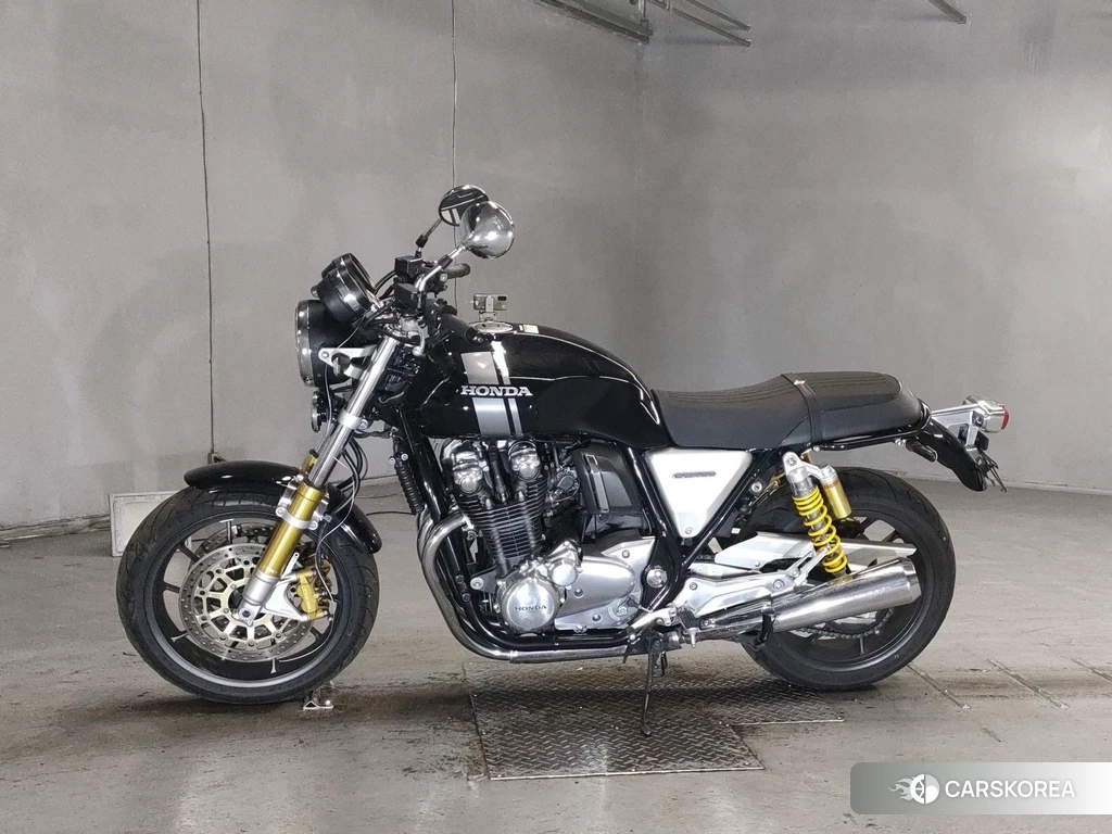 Проданный Honda CB1100RS id 4139828 из Японии, фото 2