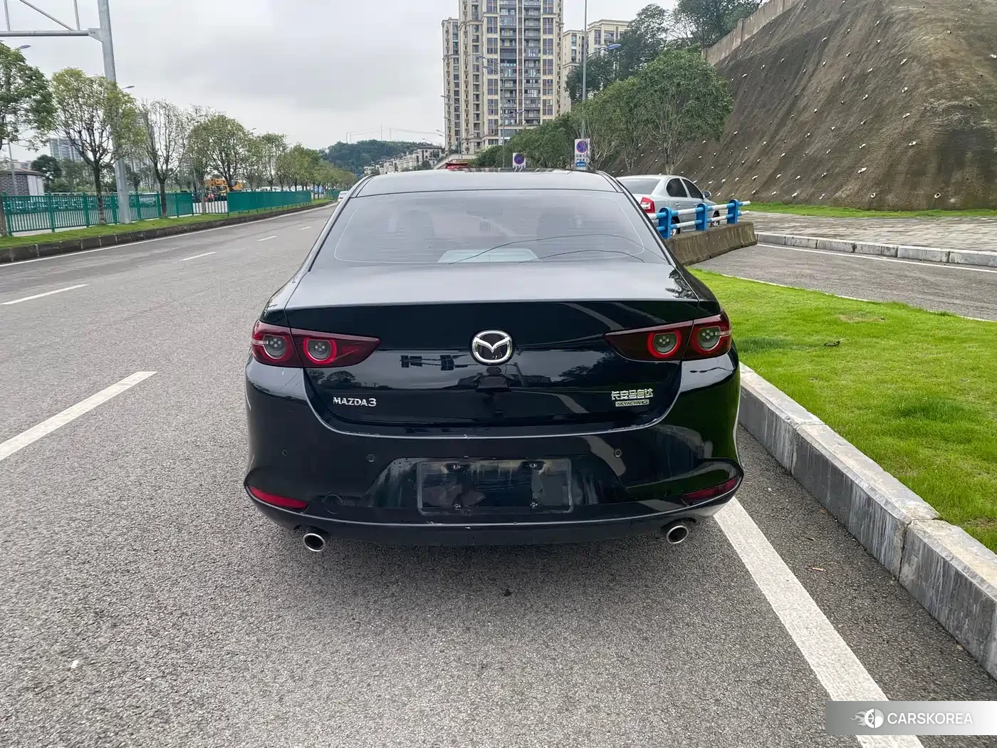 Mazda 3 2021 Черный из Китая, фото 2