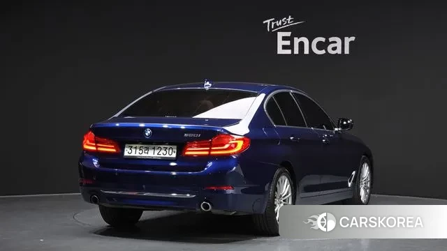 BMW 5 Series (G30) id 3557331 из Кореи 12