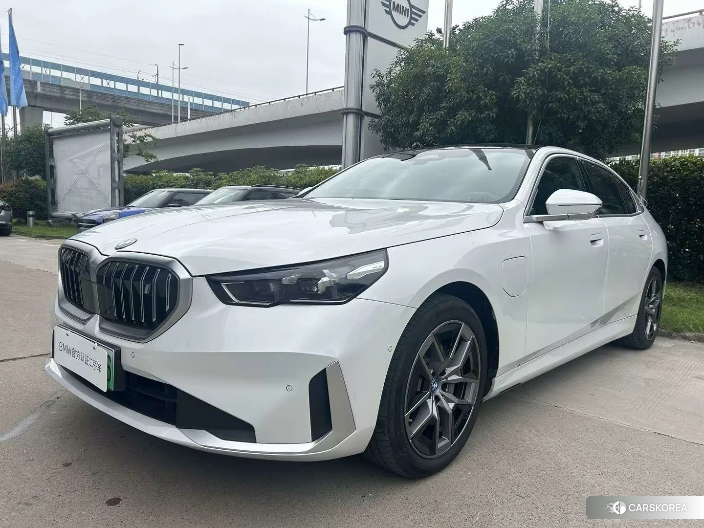BMW i5 id 4487394 из Китая 8