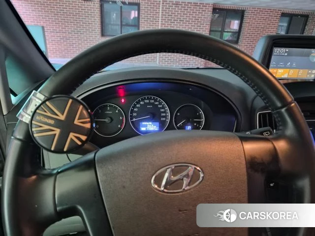 Hyundai The New Grand Starex 2018 Серебряный из Кореи, фото 2