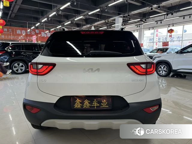 Kia Yi Ran 2022 Белый из Китая, фото 6