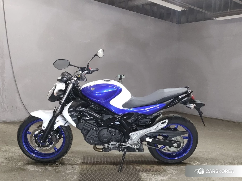 Проданный Suzuki GLADIUS 400 2013 из Японии, фото 2