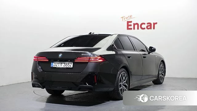 BMW 5 Series (G60) id 3902416 из Кореи 12