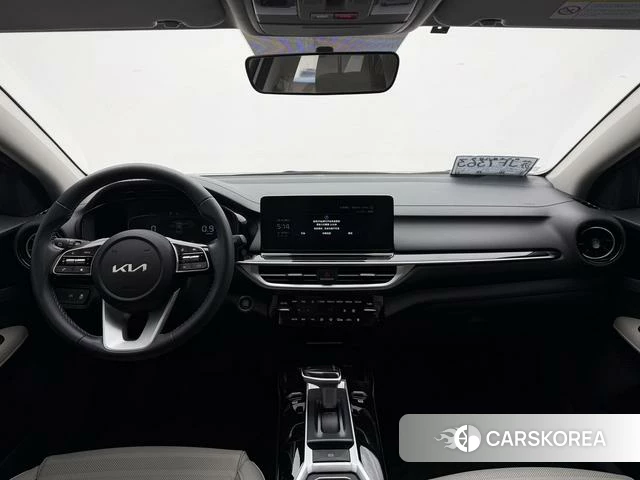 Kia K3 2023 Белый из Китая, фото 6