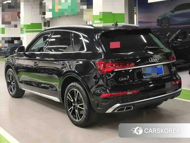 Audi Q5L 2022 Черный из Китая, фото 2