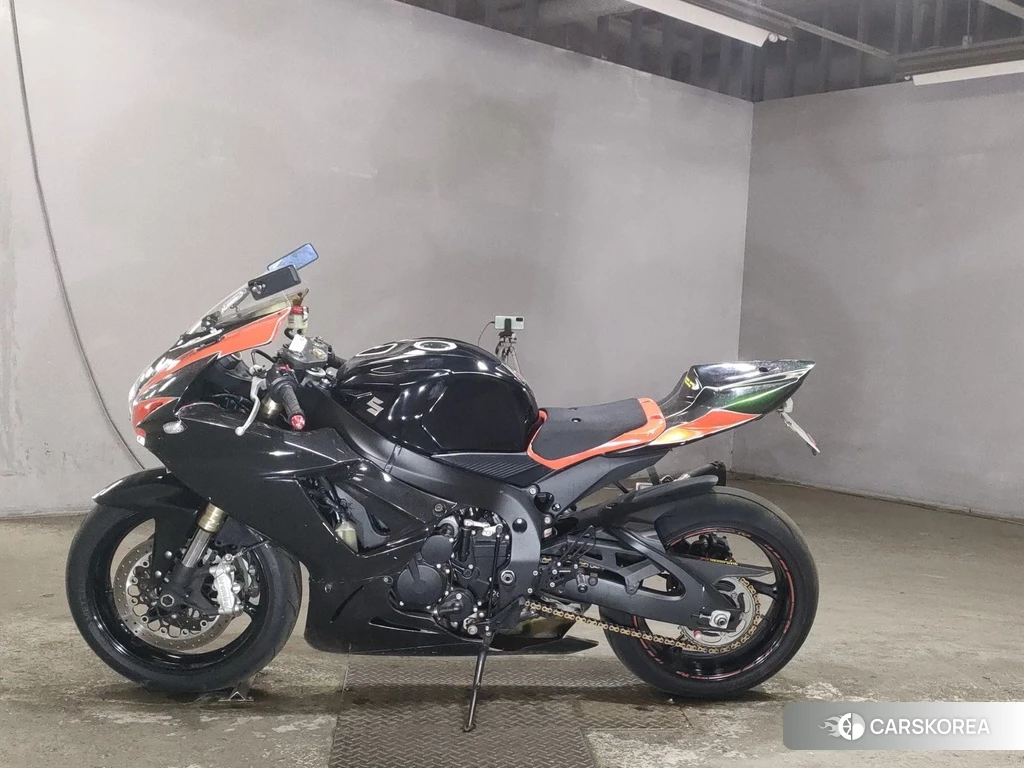 Проданный Suzuki GSX-R750 2011 из Японии, фото 2