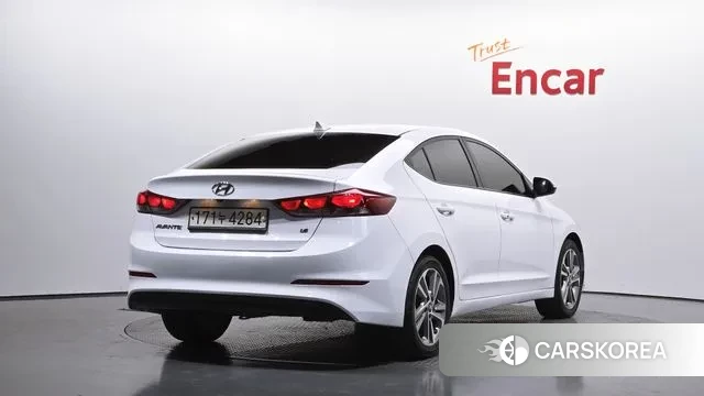 Hyundai Avante AD id 3631875 из Кореи 12