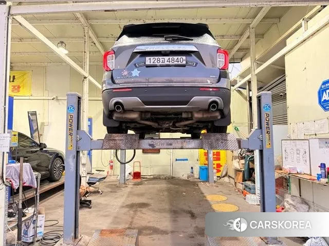 Ford Explorer 6th Generation 2020 Серый из Кореи, фото 2